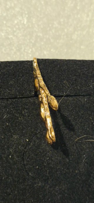 Colgante oro forma de rama