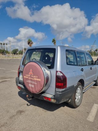 Mitsubishi Montero 2006