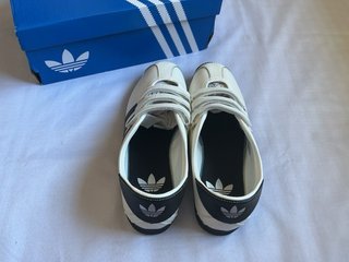 Adidas MJ Talla 39 Blancas Rayas Negras