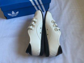 Adidas MJ Talla 39 Blancas Rayas Negras