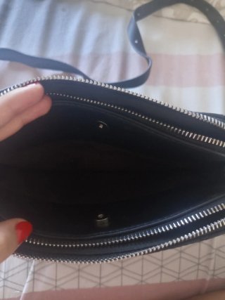Bolso negro acolchado
