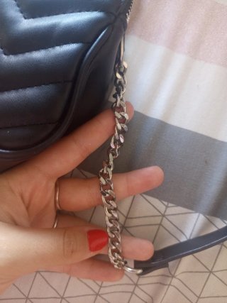 Bolso negro acolchado