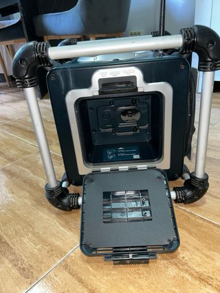 Radio de obra Bosch GML Power Box + Cargador e Int