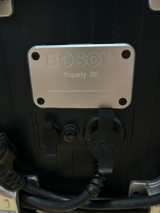 Radio de obra Bosch GML Power Box + Cargador e Int