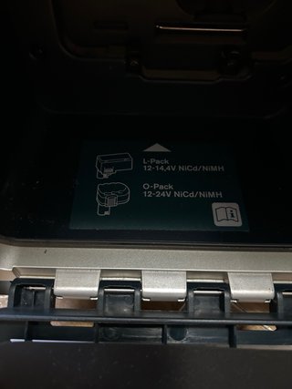 Radio de obra Bosch GML Power Box + Cargador e Int