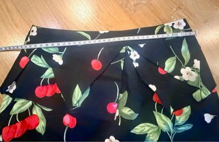 Falda lápiz pinup con estampado de cerezas