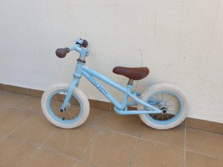 Bici de equilibrio Little Dutch azul
