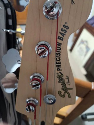 Bajo Eléctrico 4 Cuerdas Rojo