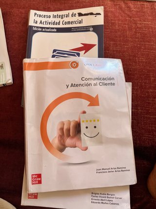 Libros de administración y finanzas primer año.