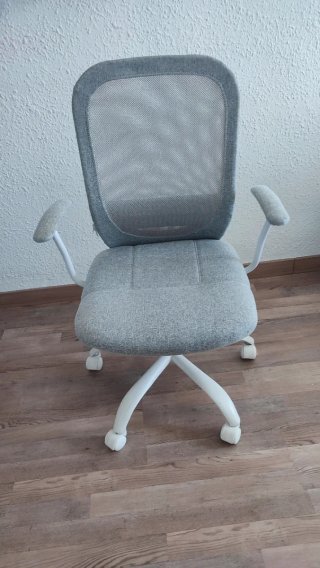 Silla de oficina/escritorio gris y blanca