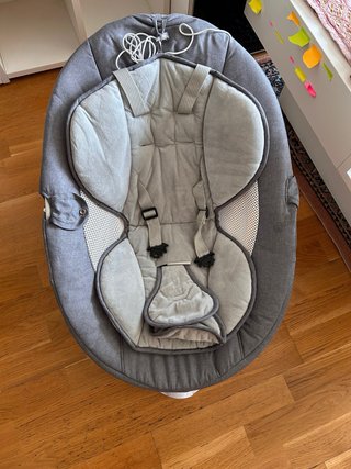 Mecedora para bebés gris