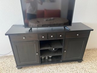 Mueble de salón madera oscuro