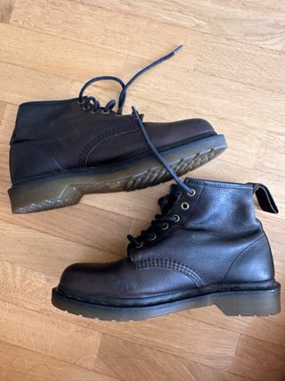 Botines Dr. Martens Marrones Hombre