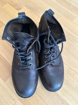 Botines Dr. Martens Marrones Hombre