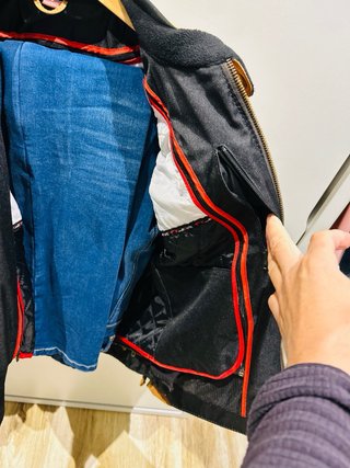 Chaqueta de cuero marrón para moto