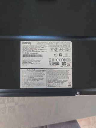 Proyector BenQ Negro y Plateado