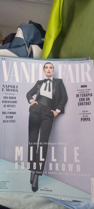 Set 5 riviste Vanity fair 2025 Come da foto