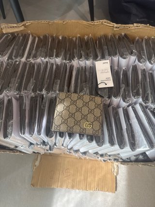 LOTE 245 CARTERAS | 2 € POR UNIDAD
