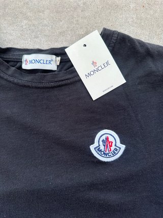 Camiseta Moncler Negra Talla S con etiqueta