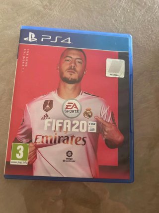 FIFA 23 PS4 y otros juegos.