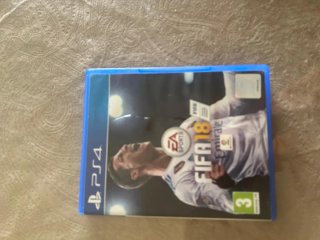 FIFA 23 PS4 y otros juegos.