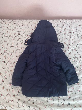 Abrigo acolchado azul talla 110cm