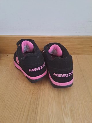 Zapatillas Heelys con ruedas Talla 32