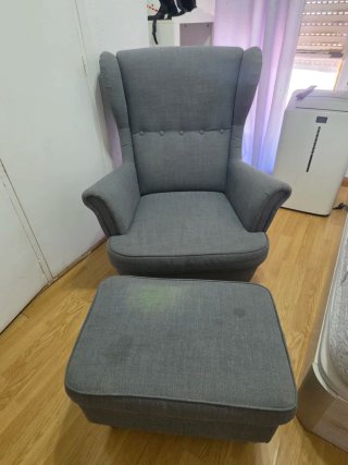 Sillónde ikea obsequioo reposapies esta poco manch