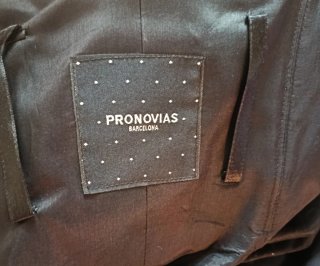 Vestido de Gala Negro Pronovias