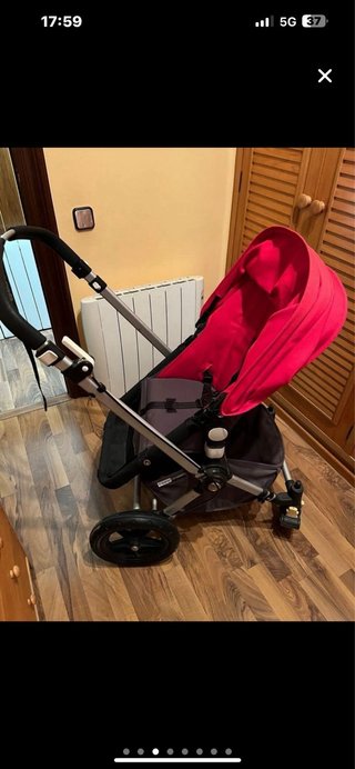 Cochecito de bebé Bugaboo rojo