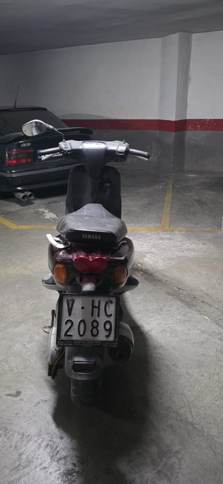Yamaha Neos 100 Scooter Morado