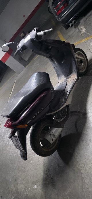 Yamaha Neos 100 Scooter Morado