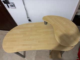 Mesa de escritorio madera y metal