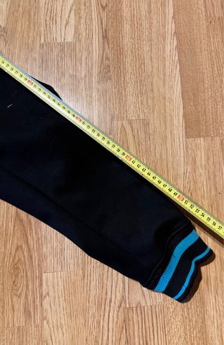 Chaqueta Bomber Negra y Turquesa