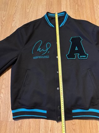 Chaqueta Bomber Negra y Turquesa
