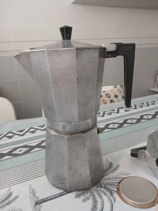 Cafetera Italiana Valira 12 tazas