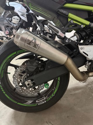 Escape Arrow Kawasaki Z900