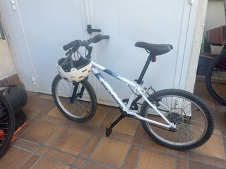 Bicicletas infantiles Btwin Naranja y blanca