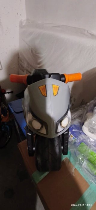 Moto Molto MtR premium infantil gris y naranja