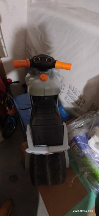 Moto Molto MtR premium infantil gris y naranja