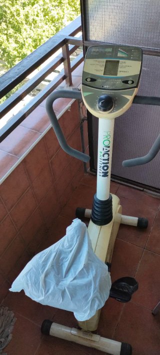 Bicicleta Estática BH Proaction