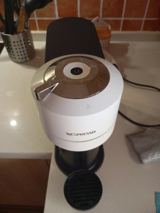 Cafetera Nespresso Vertuo Next Blanca