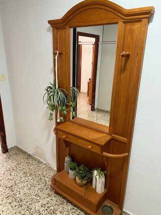 Mueble recibidor madera y cristal