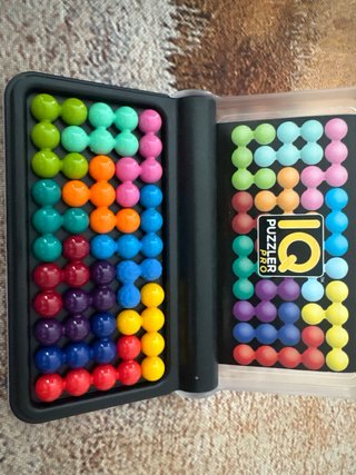 IQ Puzzler Pro Juego de Lógica