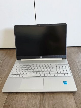 Laptop HP Argento con Custodia