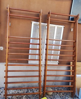 Espaldera gimnasio dos ( Swedish ladders)