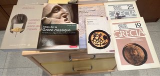 Lote 10 libros sobre Esparta y Grecia clásica