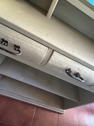 Mueble de decoración con espejo