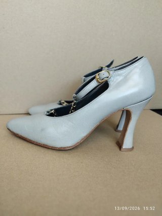 Tacones grises perla Talla 37