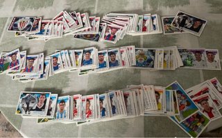 Lote 395 Cromos Liga Este 2015-2016